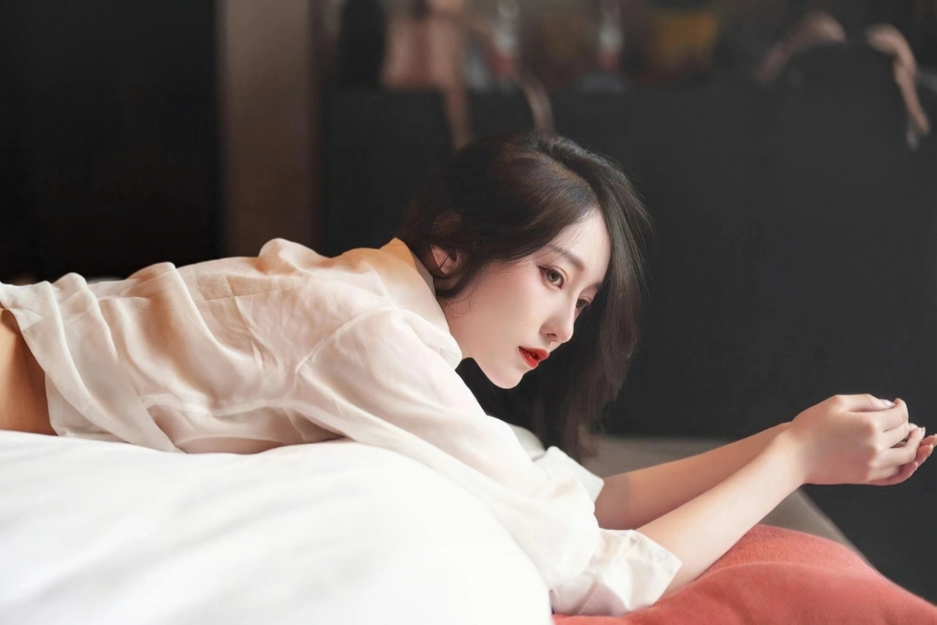 海南省气象台发布海上雷雨大风黄色预警信号